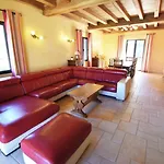 Charmante En Pierre - Piscine